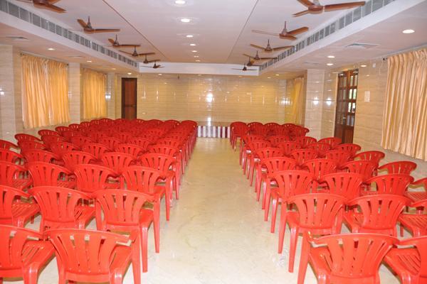 Raya'S Grand Hotel Kumbakonam Exterior photo